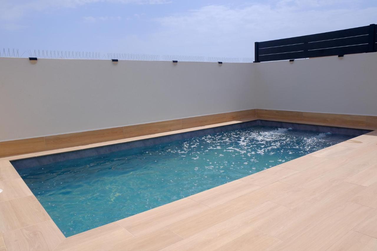 Апартаменты El Atico De Teresa Con Piscina Privada Climatizada A 250M Playa Вера Экстерьер фото